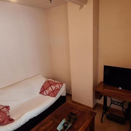 Apartamentos Casa May 2 - Centro Benidorm- Solo Mayores De 30 Anos Y Familias Eksteriør billede